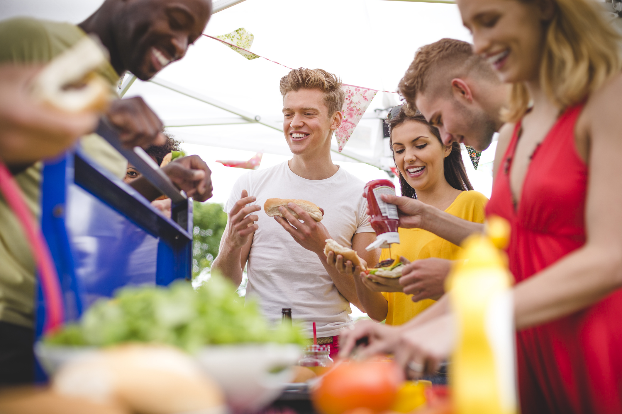 4 Must-Haves for a Bumpin’ Backyard Bash